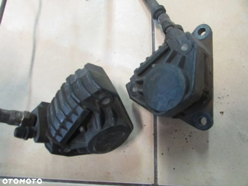 Moto Guzzi V35 Florida zaciski hamulcowe przód Brembo - 2
