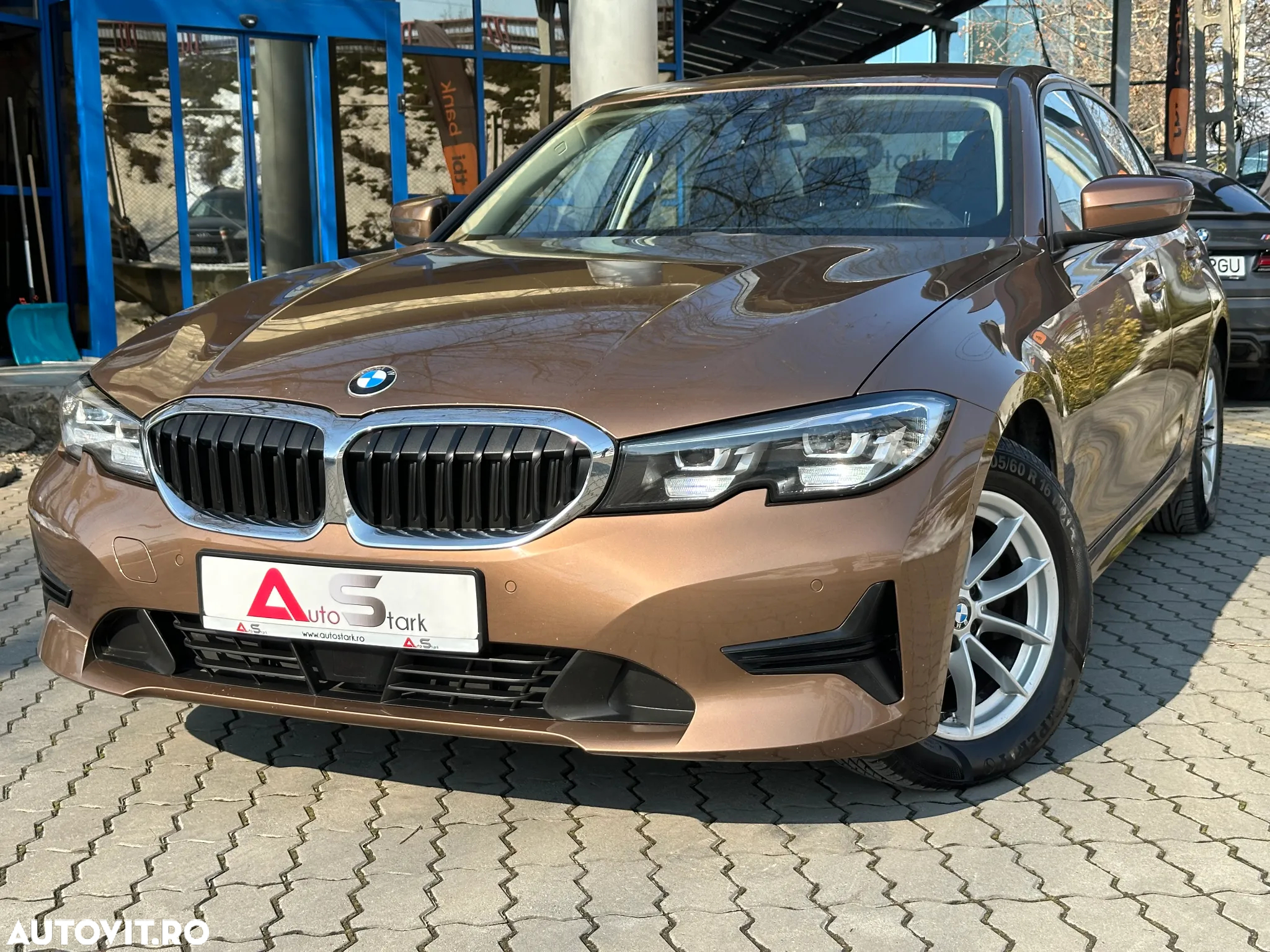 BMW Seria 3 318d Aut. - 9