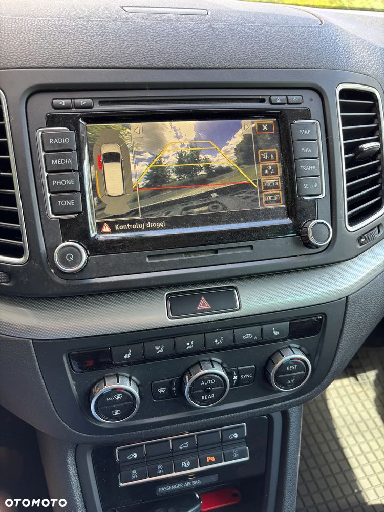 Volkswagen Sharan 2.0 TDI BlueMotion Technology Comfortline - 24