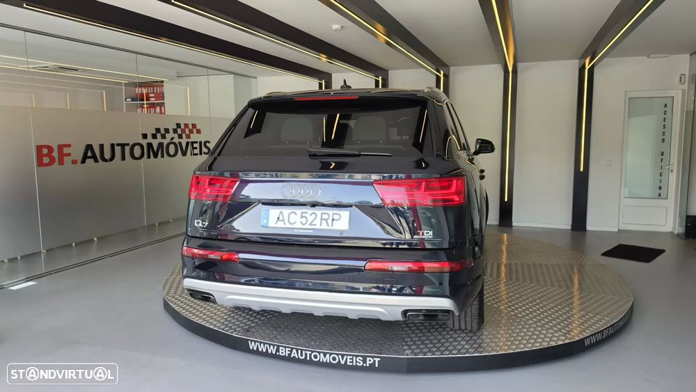 Audi Q7 3.0 TDI quattro S-line Tiptronic 7L - 19