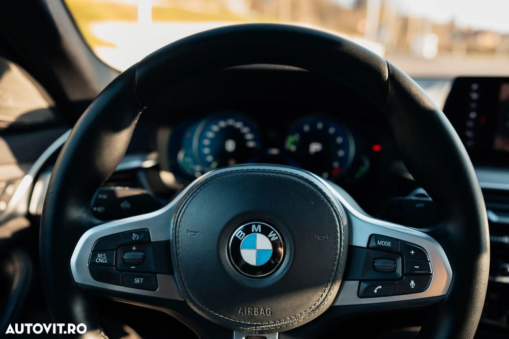 BMW Seria 5 530i xDrive Aut. M Sport Edition - 12