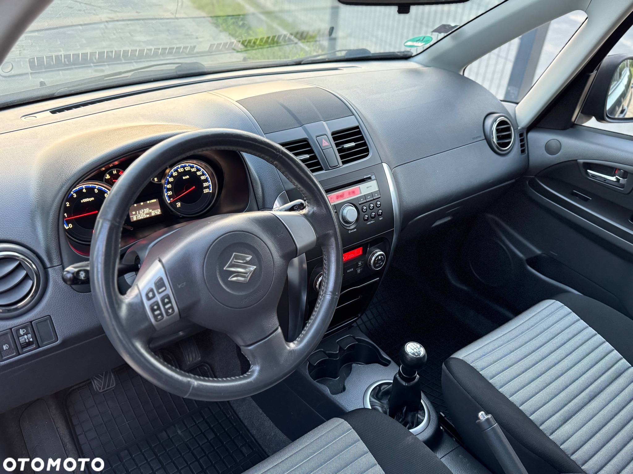 Suzuki SX4 1.6 Comfort Plus - 18