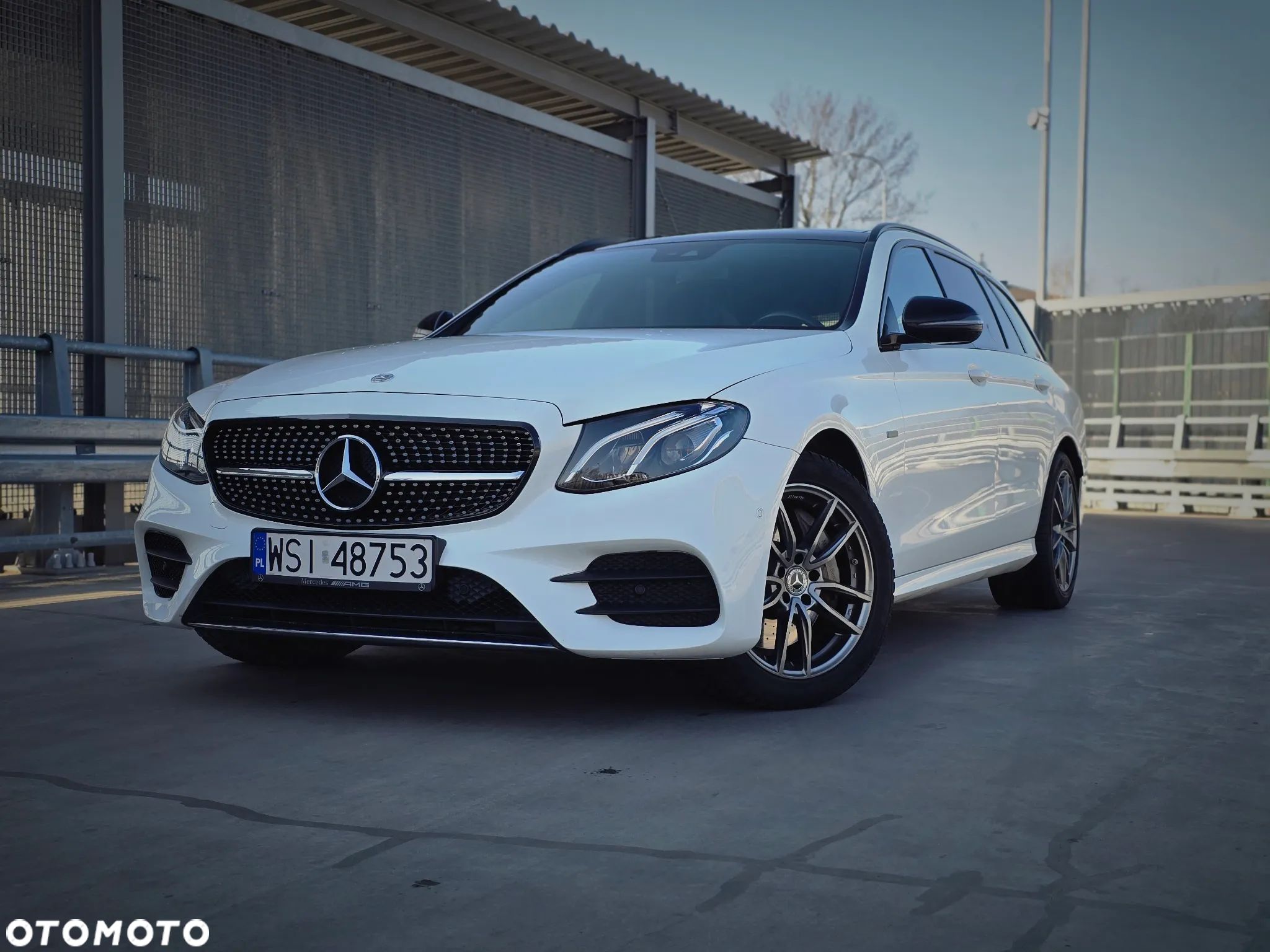 Mercedes-Benz Klasa E 300 de T 9G-TRONIC AMG Line - 1
