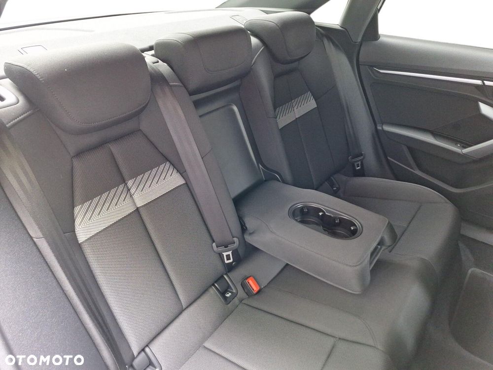 Audi A3 Limousine 35 TFSI mHEV S tronic - 13