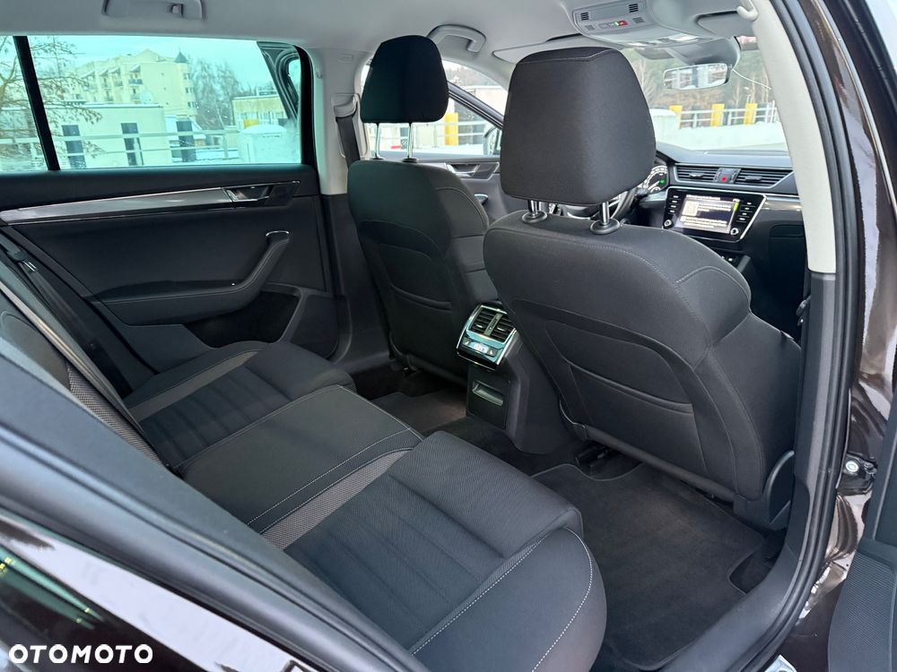 Skoda Superb 2.0 TDI SCR 4x4 Scout DSG - 33