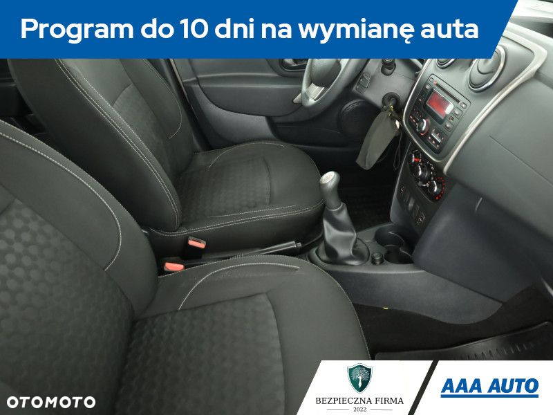 Dacia Sandero - 8