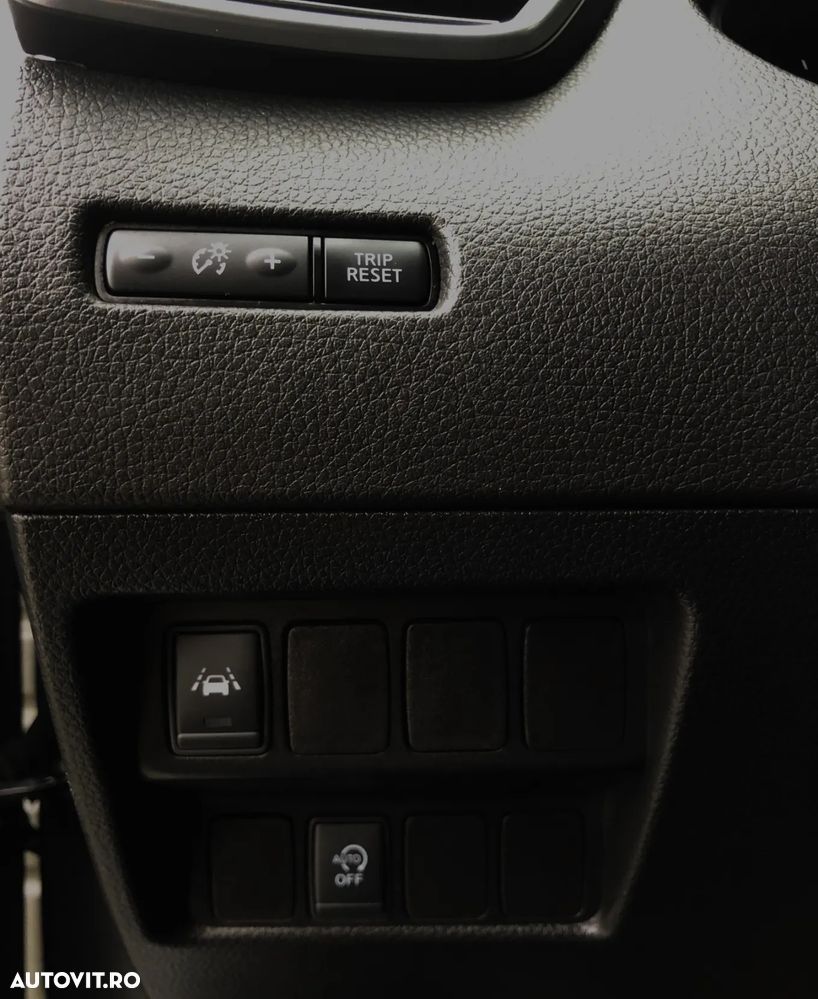 Nissan Qashqai 1.6 DCI TEKNA+ - 17