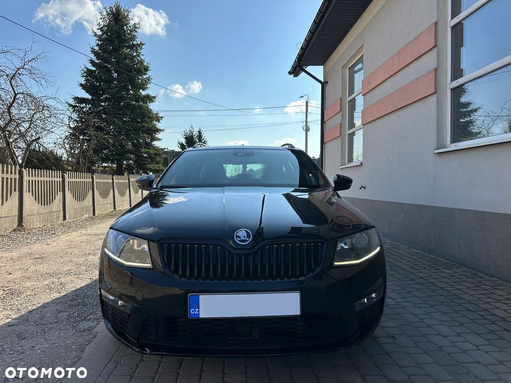 Skoda Octavia 2.0 TDI DSG RS - 2