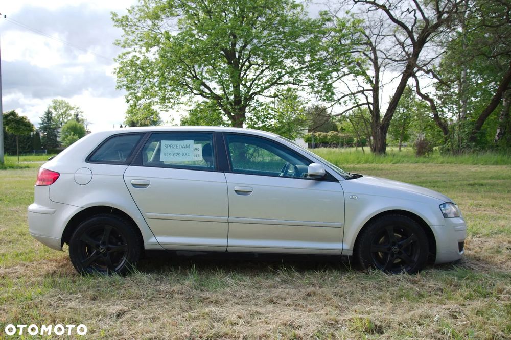 Audi A3 Sportback - 2