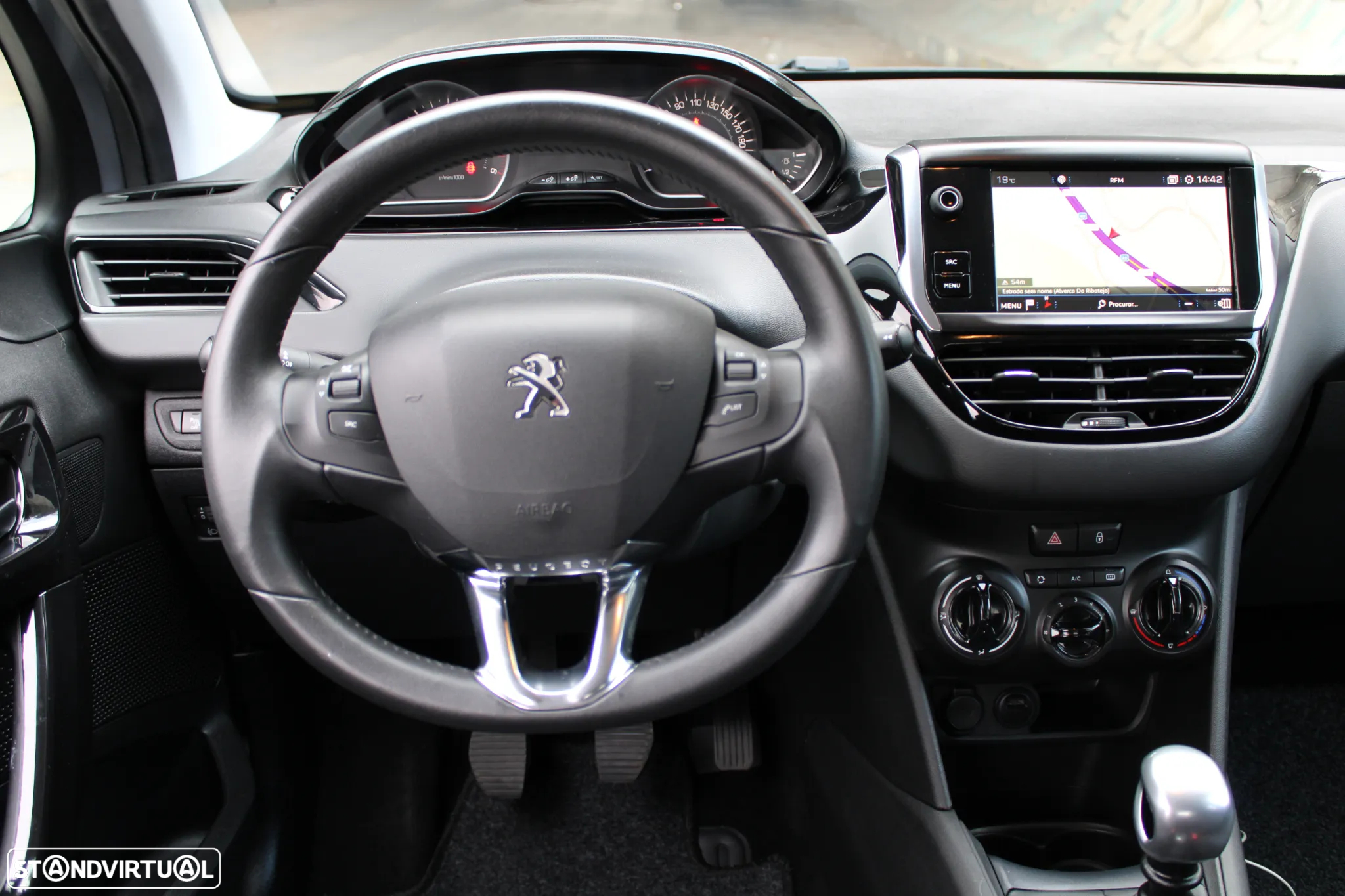 Peugeot 208 1.5 BlueHDi Signature - 19