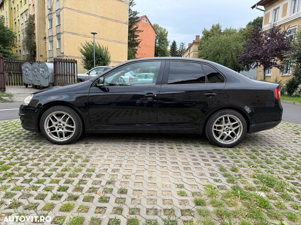 Volkswagen Jetta 1.4 TSI Trendline - 2