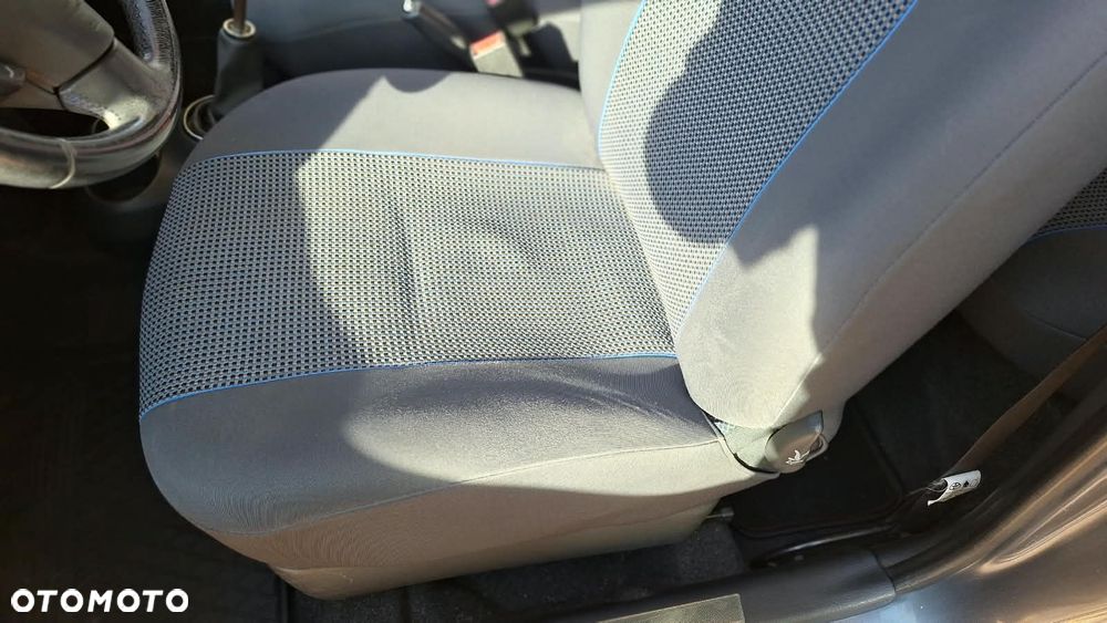 Toyota Yaris 1.0 Blue - 11
