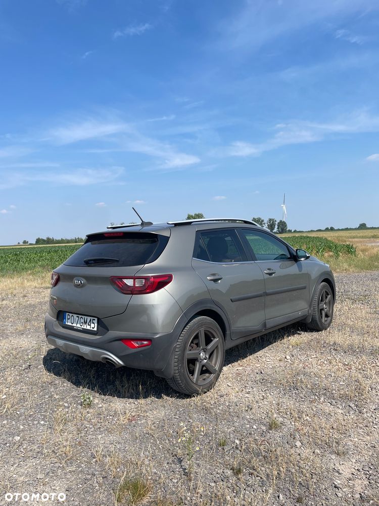 Kia Stonic 1.4 L - 6