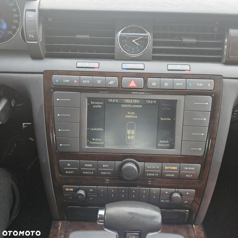 Volkswagen Phaeton 3.0 V6 TDI 4Mot (5 os.) - 26
