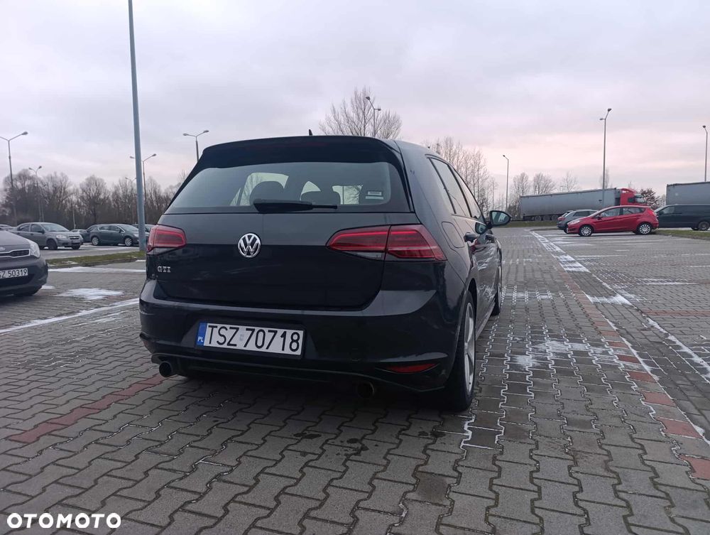 Volkswagen Golf 2.0 TSI BMT GTI - 9
