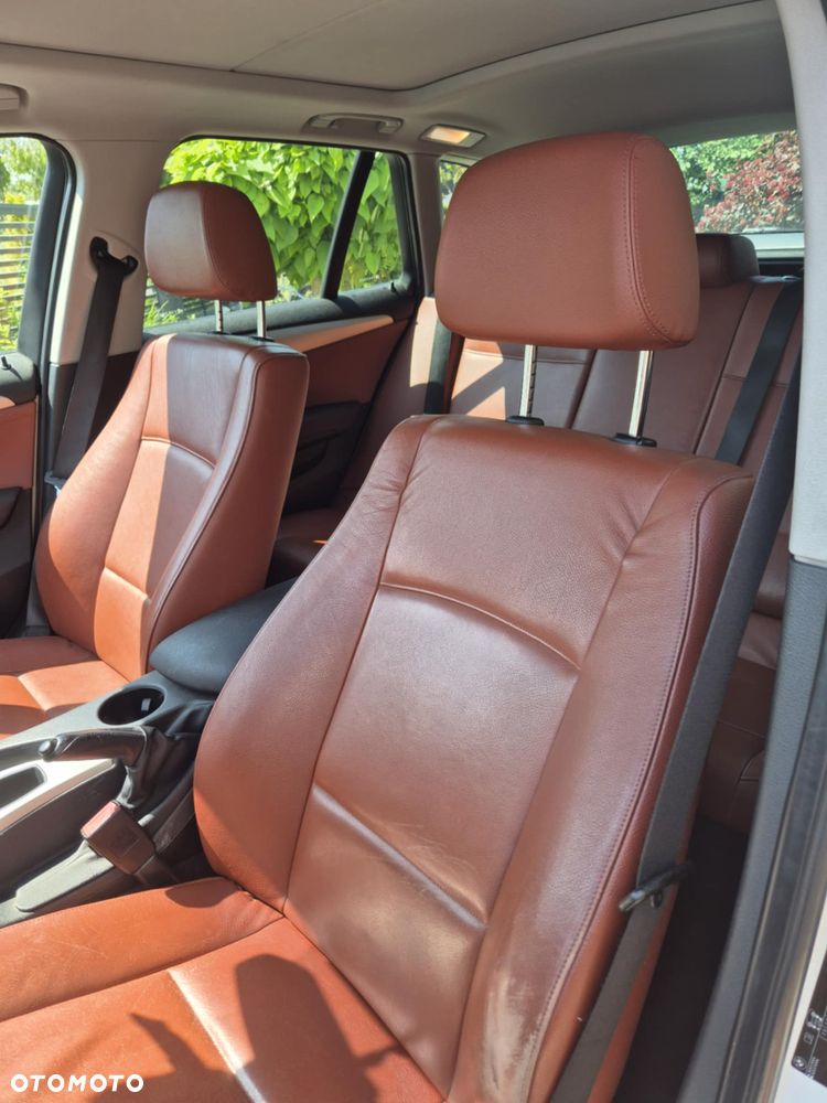 BMW X1 sDrive18d - 11