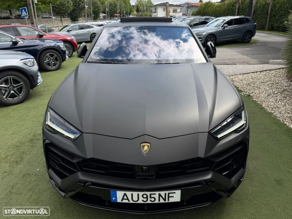 Lamborghini Urus 4.0 V8 - 12