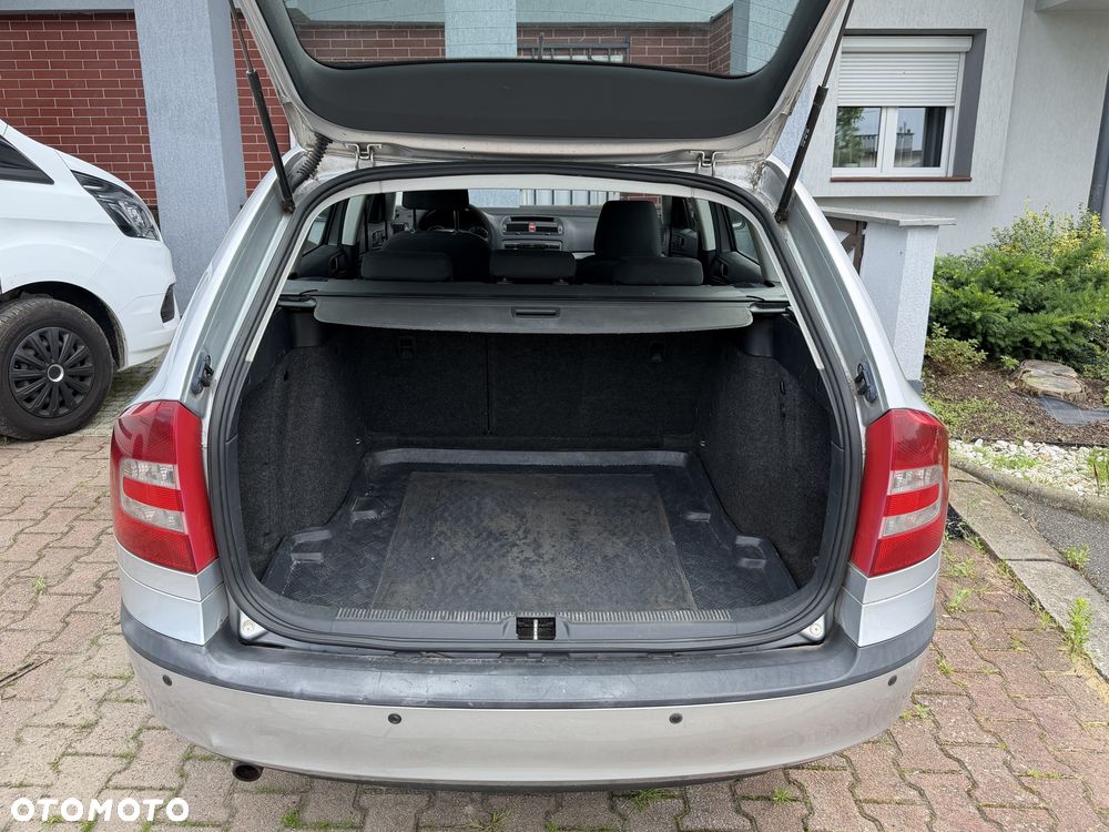 Skoda Octavia 1.6 Tour Classic - 15