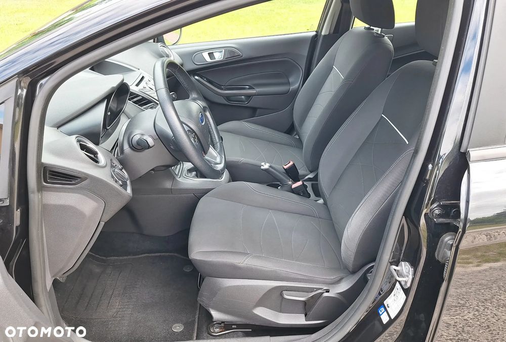 Ford Fiesta 1.0 Champions Edition - 21