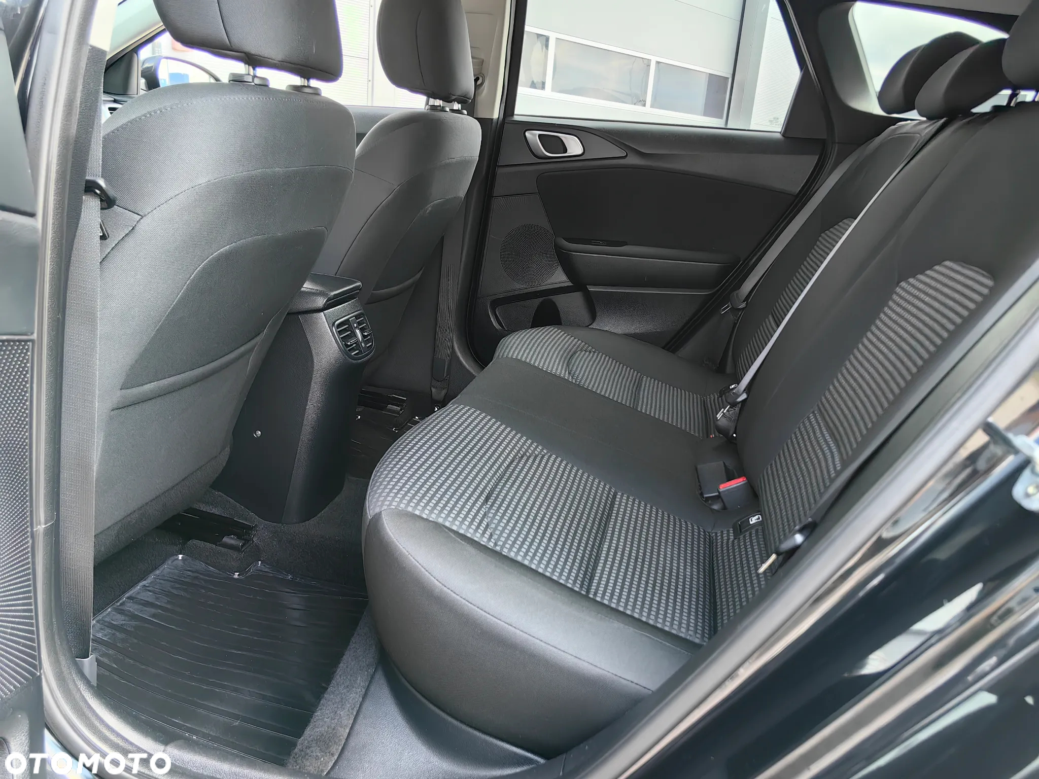 Opel Astra 1.2 Turbo Edition - 17