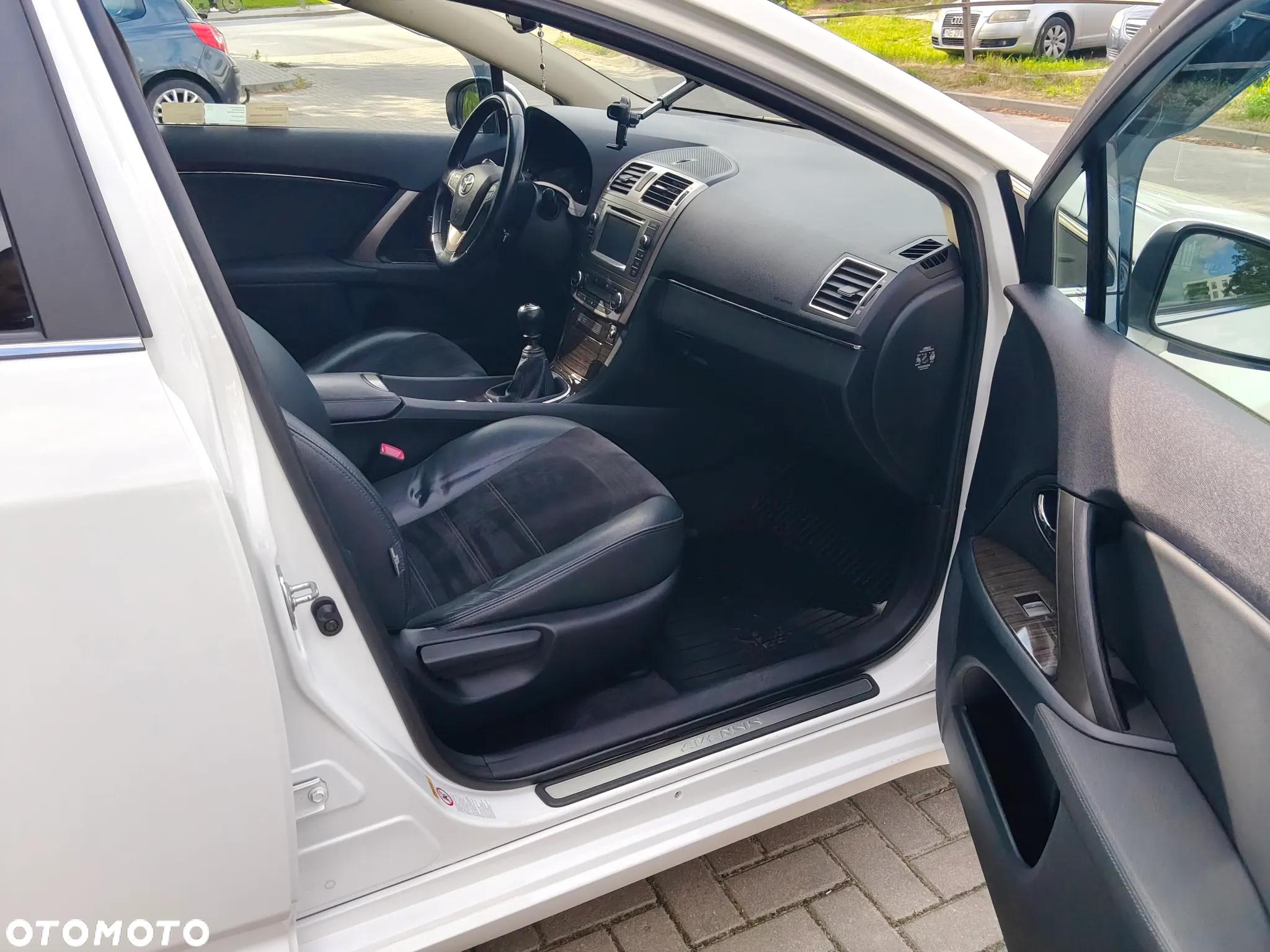 Toyota Avensis - 29