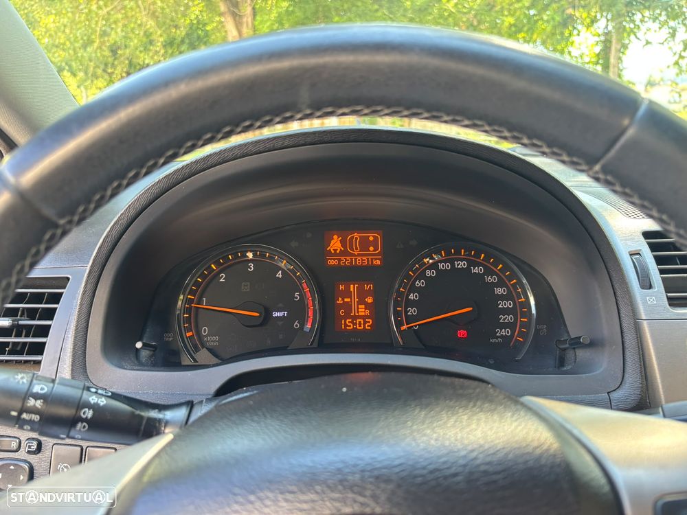 Toyota Avensis SW - 10