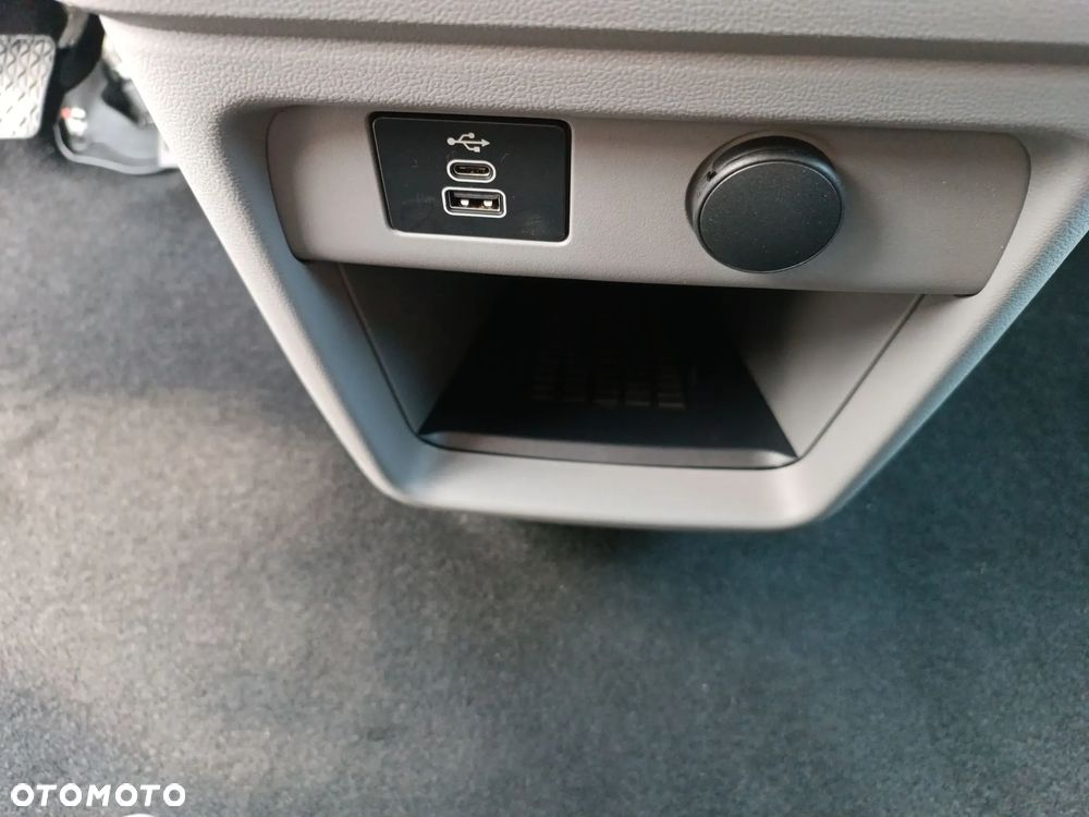 Ford Tourneo Custom 2.0 EcoBlue L2 Titanium SelectShift - 16