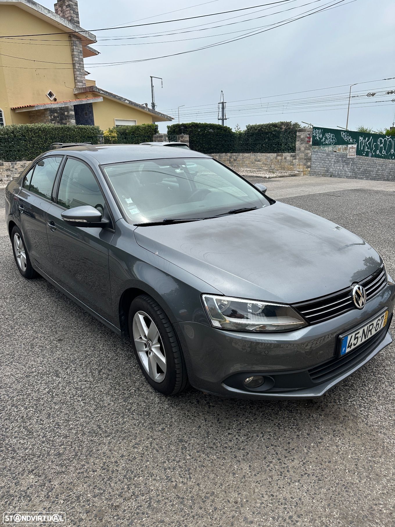 VW Jetta 1.6 TDi Confortline BM - 1