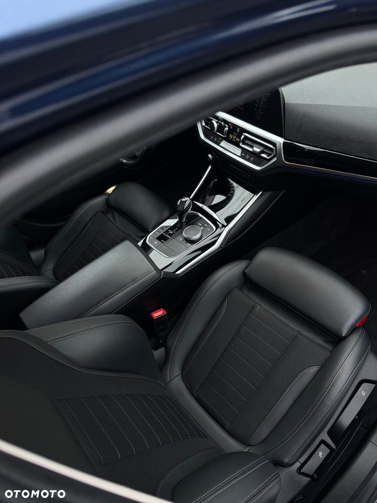 BMW Seria 3 318d Sport Line - 18