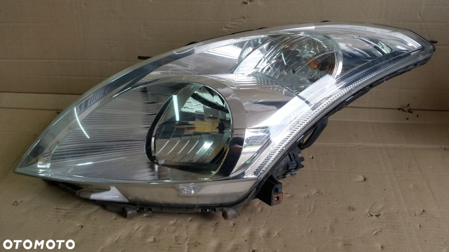 LAMPA LEWA REFLEKTOR SUZUKI SWIFT MK7 10- - 2