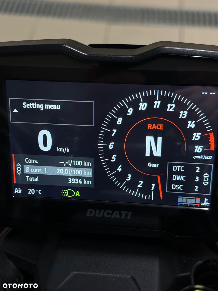 Ducati Streetfighter V4 - 8