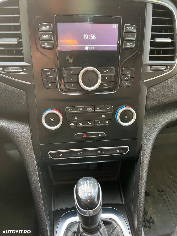 Renault Megane Blue dCi 116 Zen - 8