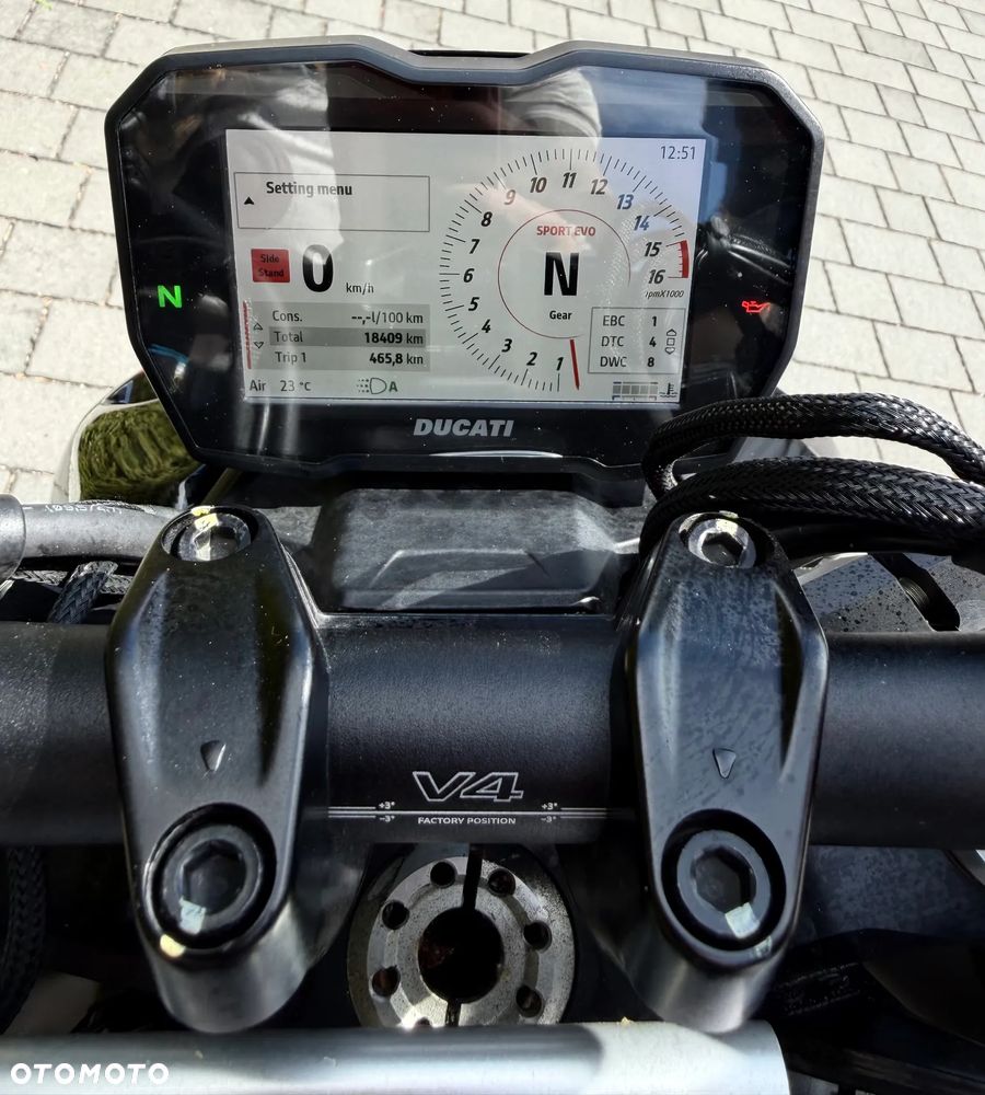 Ducati Streetfighter V4 - 11