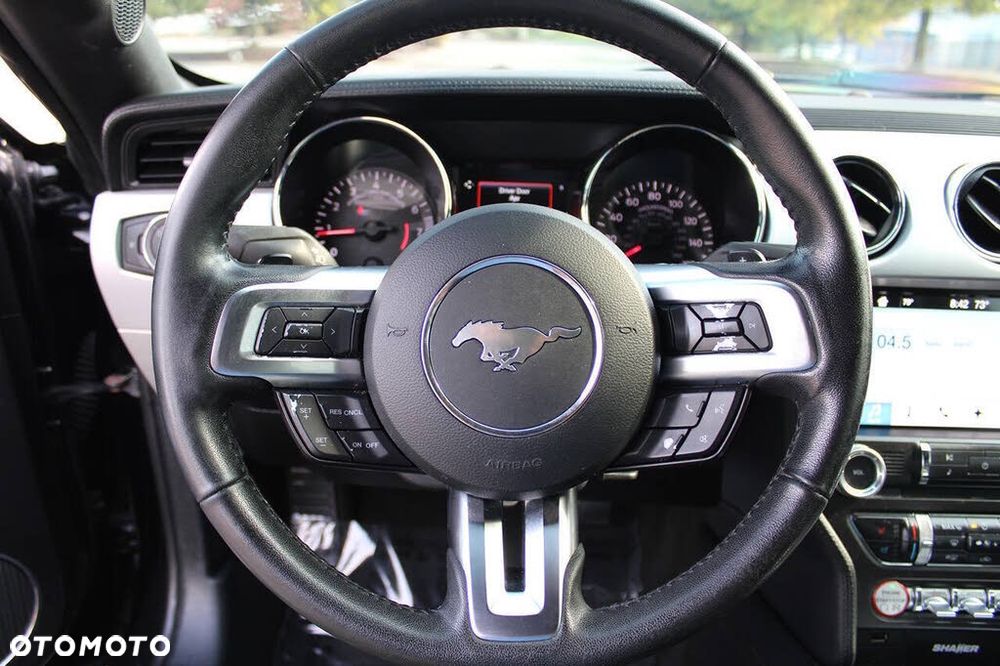 Ford Mustang 5.0 V8 GT - 17