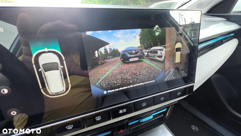 MG 5 Standard Luxury - 16