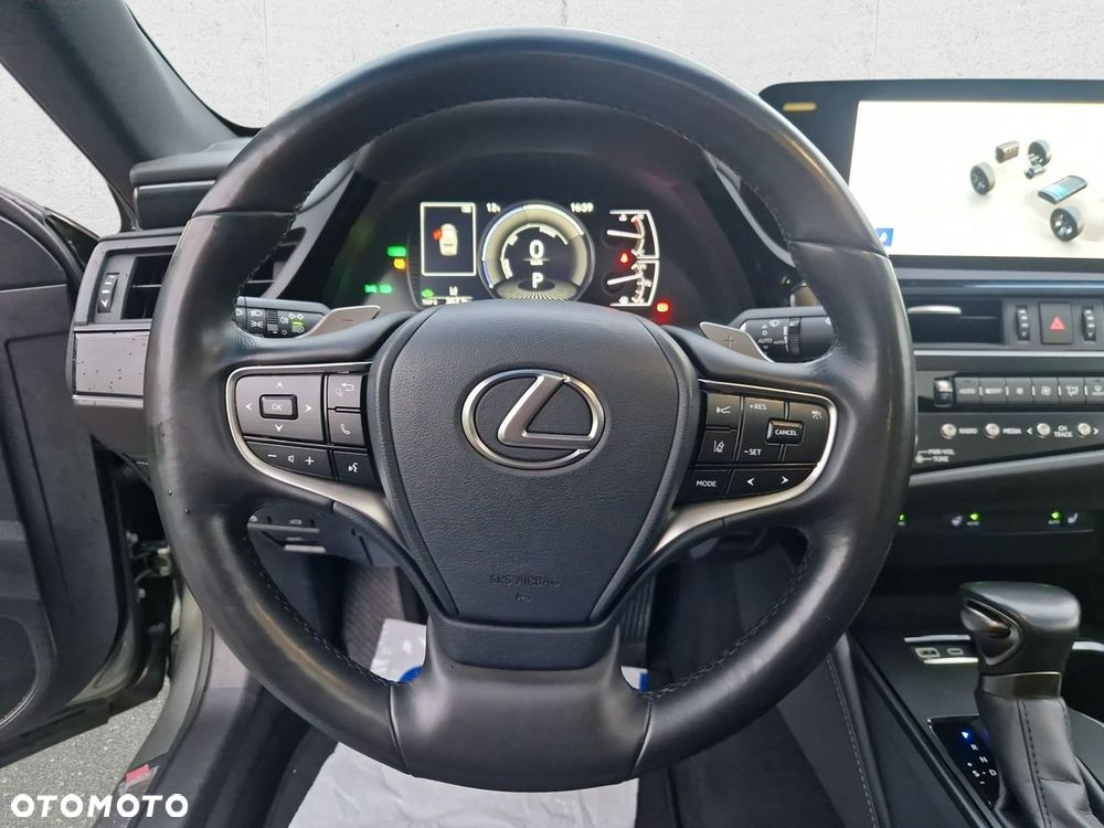 Lexus ES - 16
