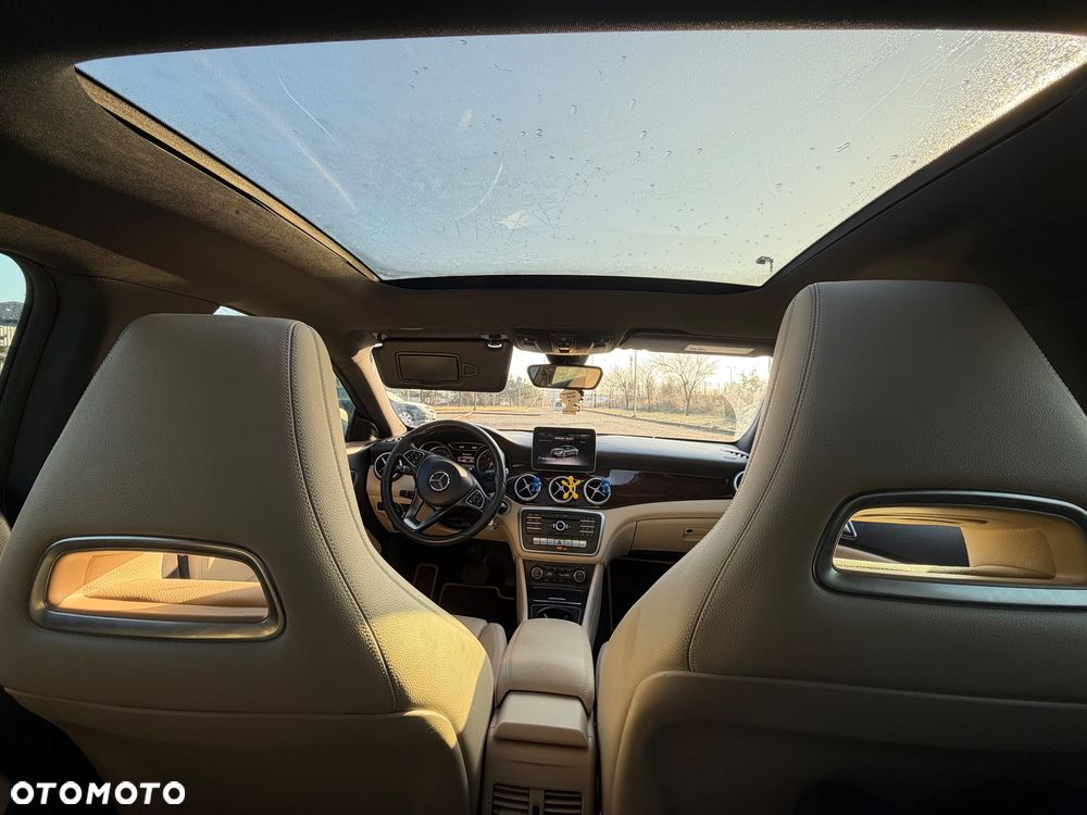 Mercedes-Benz CLA 250 7G-DCT - 19