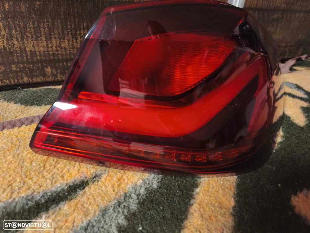 Farolim traseiro direito led BMW F40 - 6