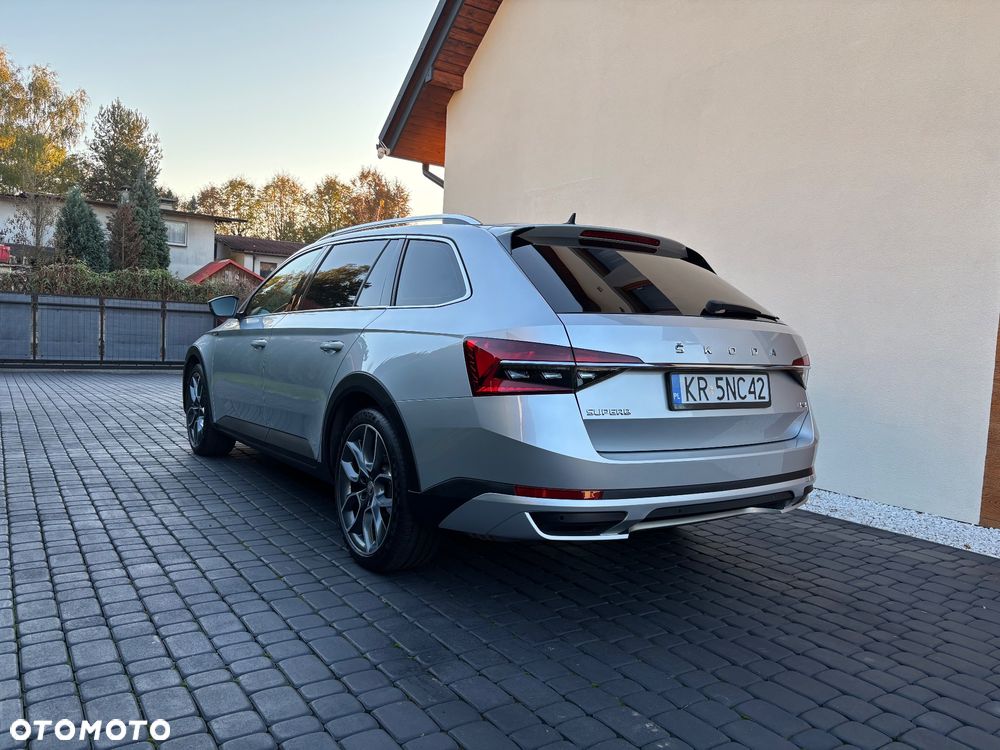 Skoda Superb 2.0 TSI 4x4 Scout DSG - 8