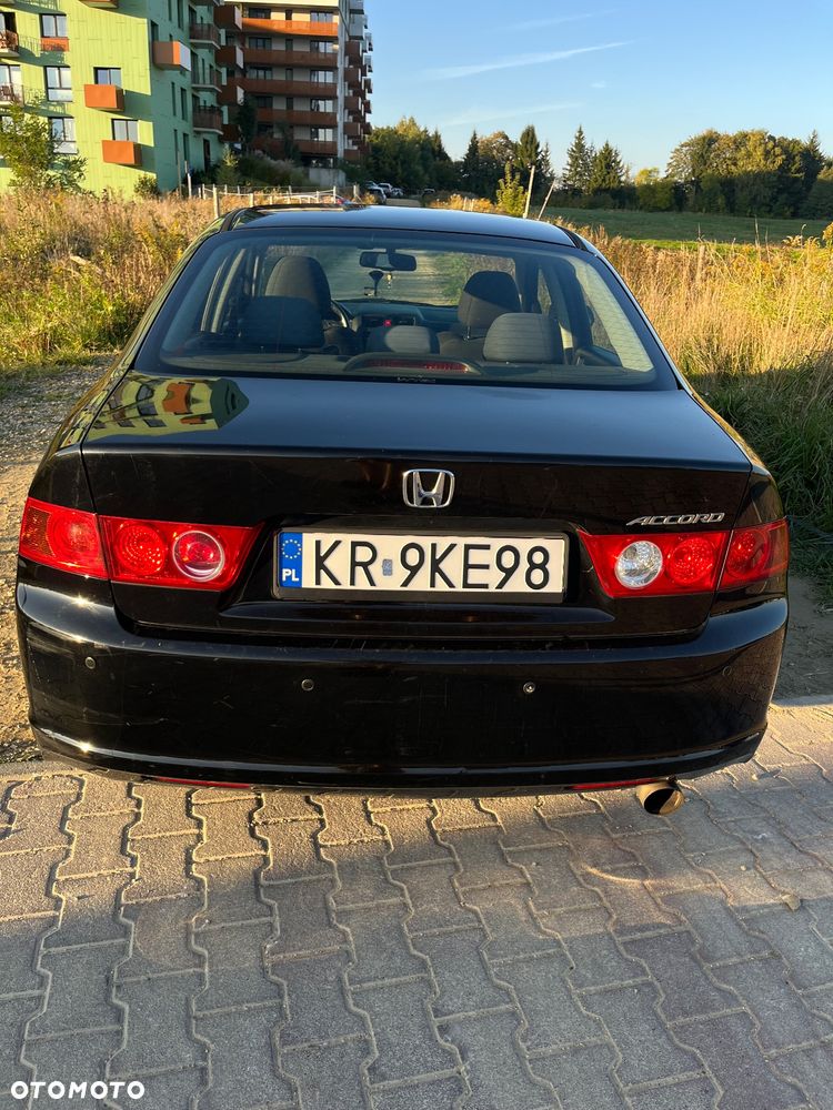 Honda Accord 2.0 Executive - 8