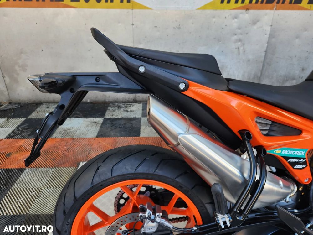 KTM 890 Duke GP - 15