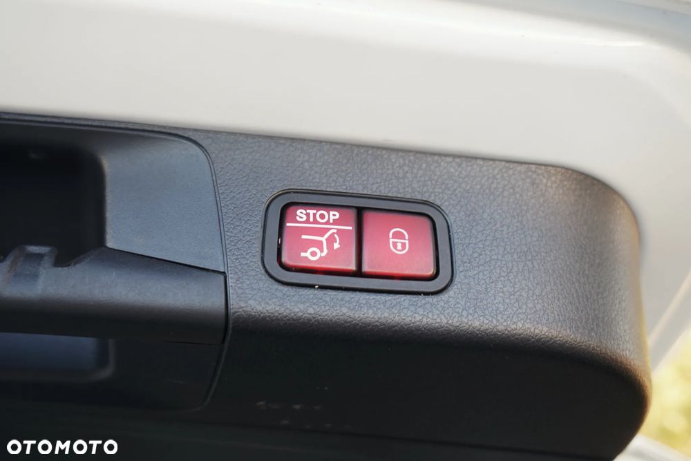 Mercedes-Benz GLB 200 AMG Line 7G-DCT - 15