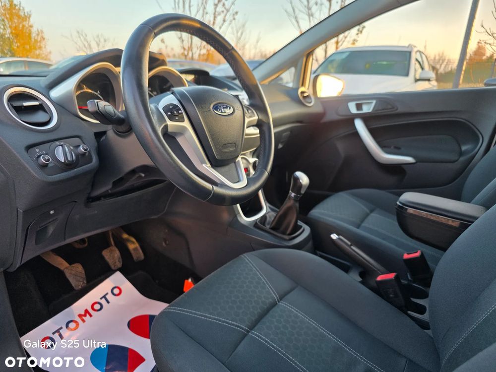 Ford Fiesta - 28