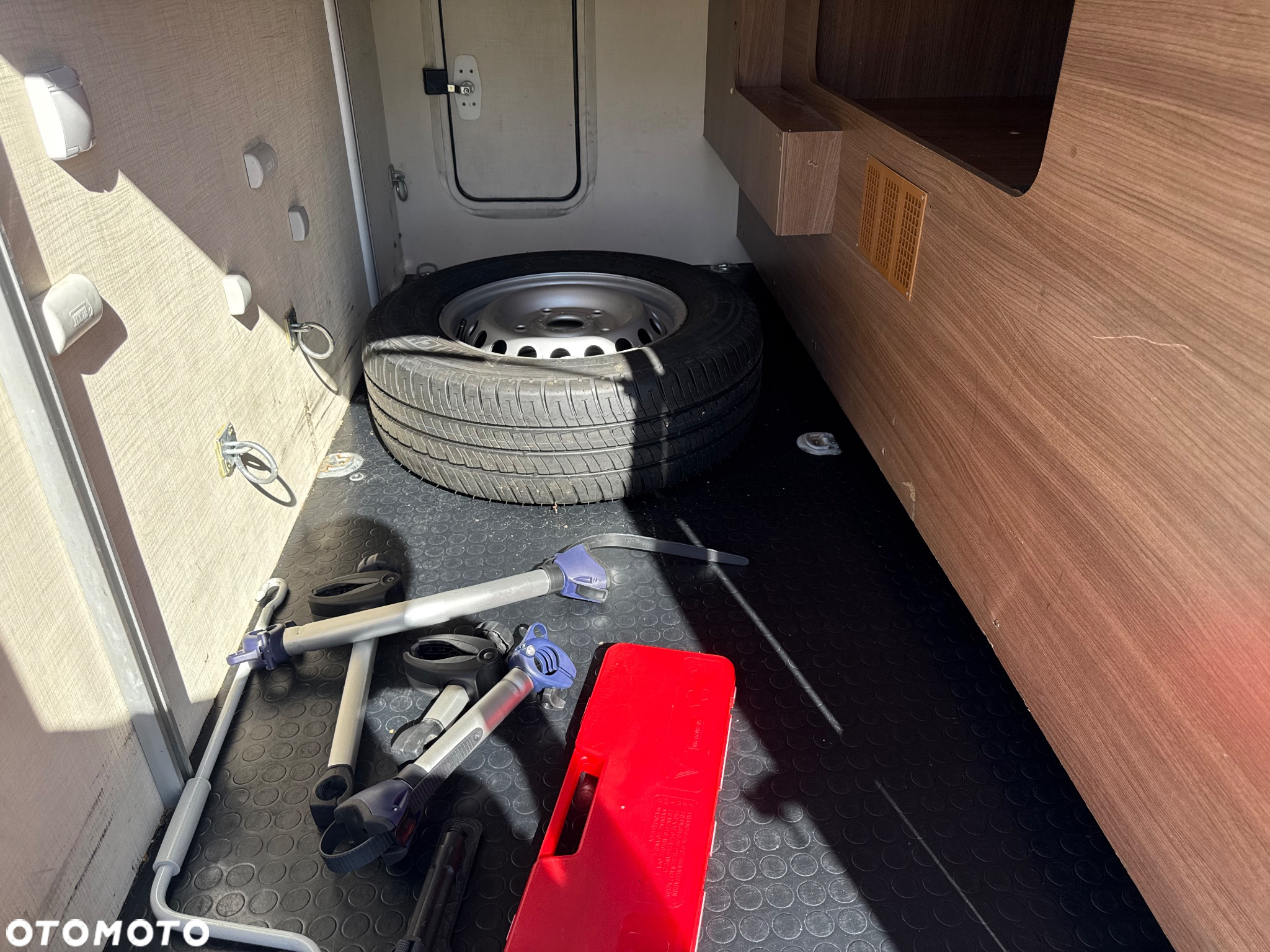 Ford Transit Challenger - 9