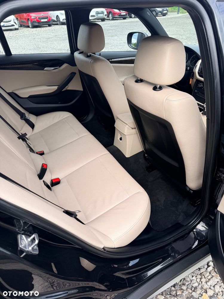 BMW X1 xDrive20d - 10