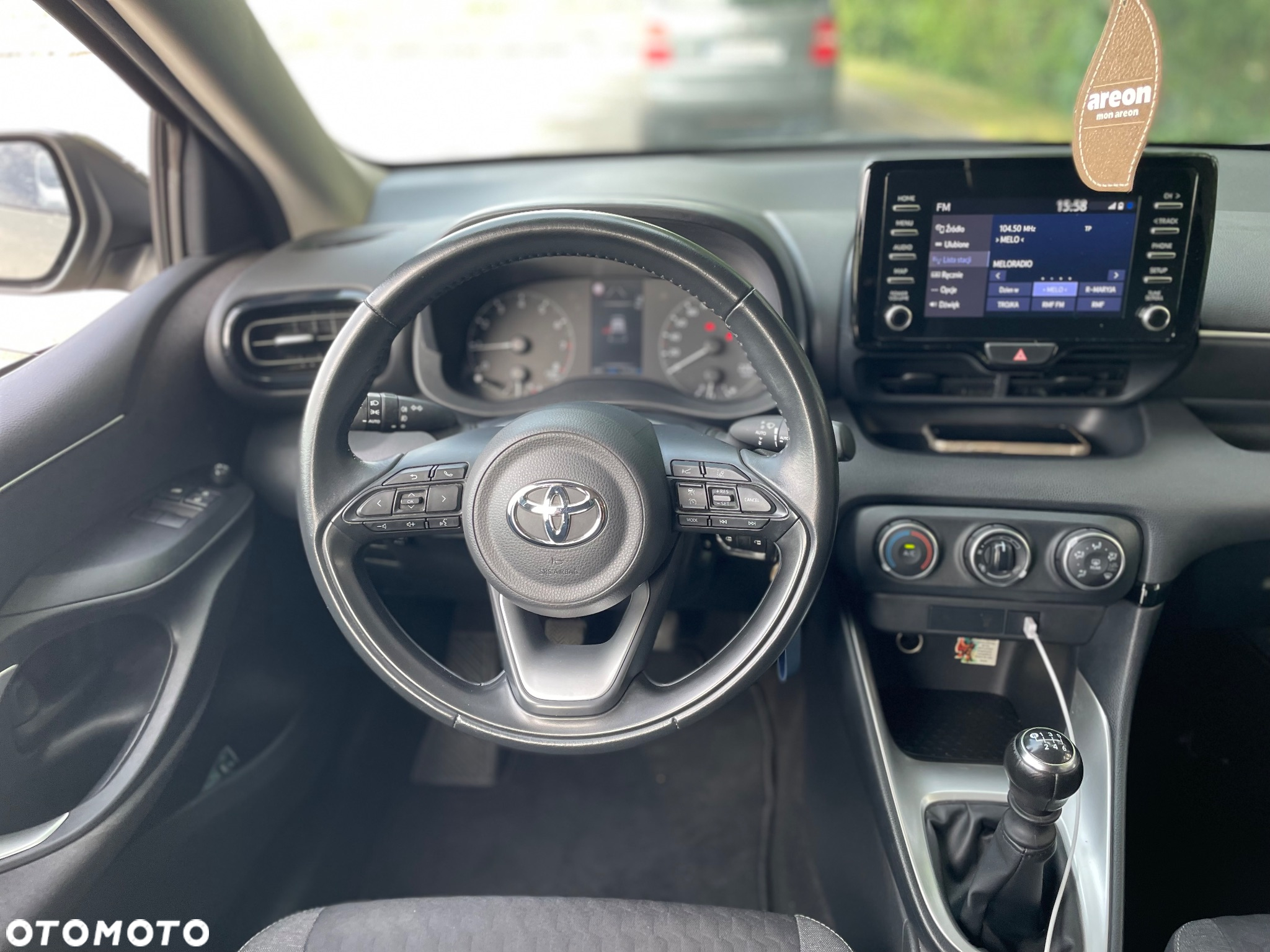 Toyota Yaris 1.5 Comfort - 25