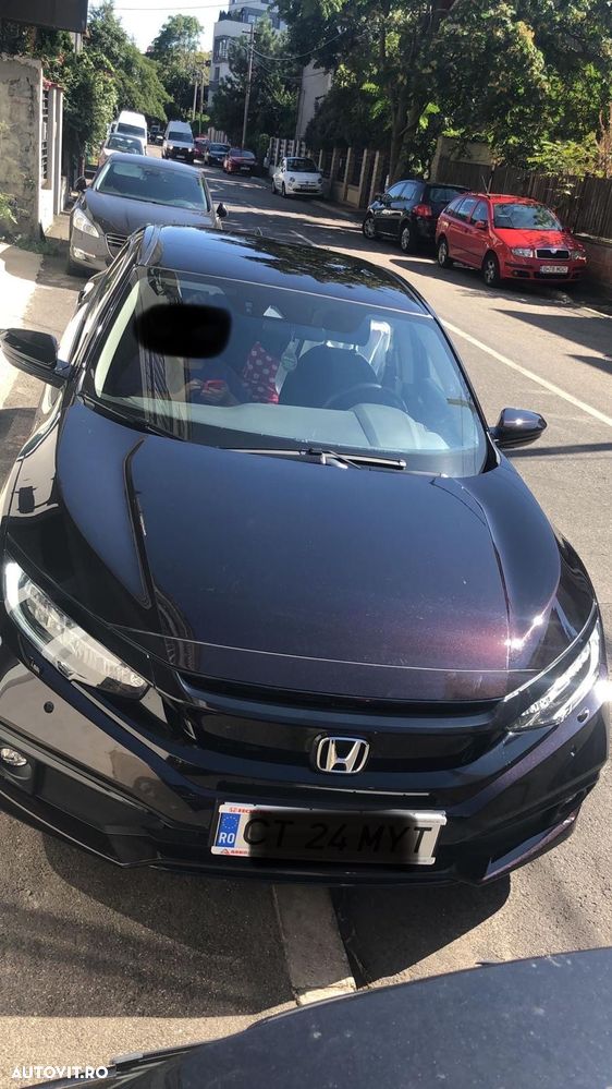 Honda Civic 1.5 i-VTEC Turbo CVT Elegance - 4