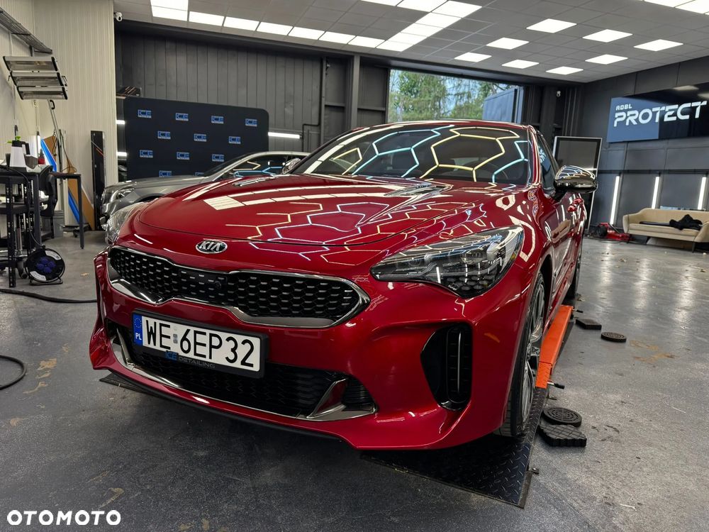 Kia Stinger 2.0 T-GDI GT Line - 1