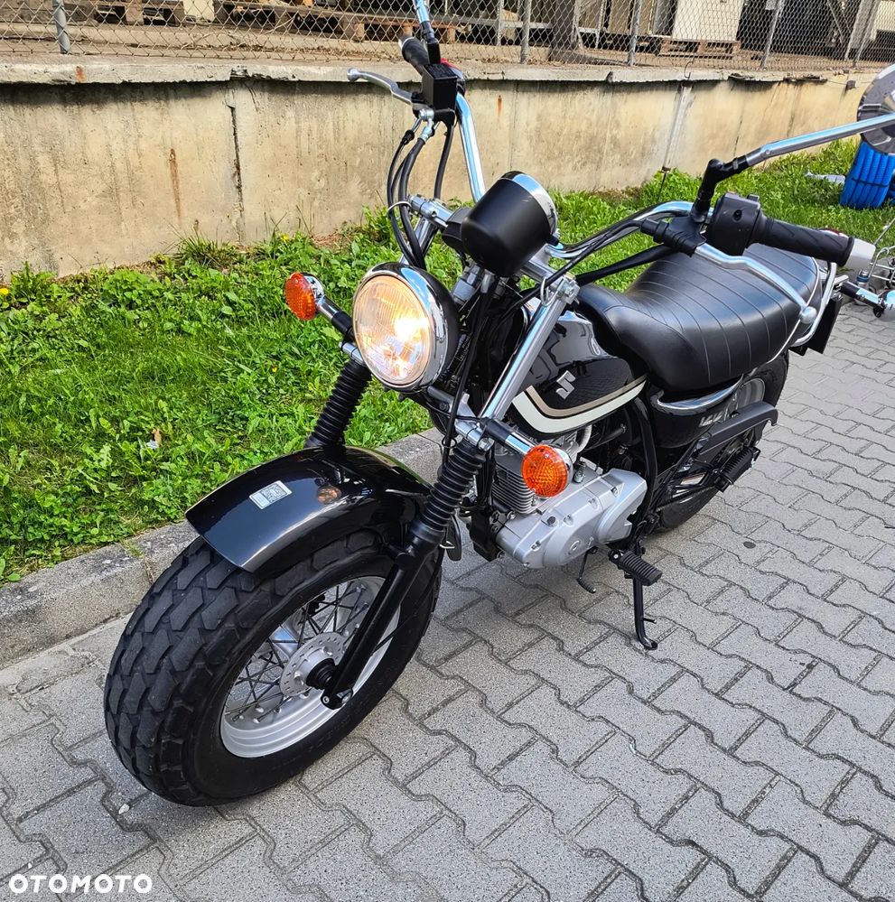 Suzuki RV - 13
