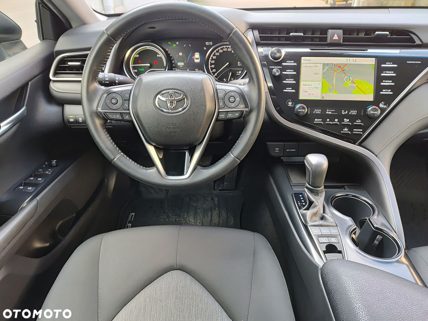Toyota Camry - 12